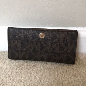 Michael Kors Slim Wallet
